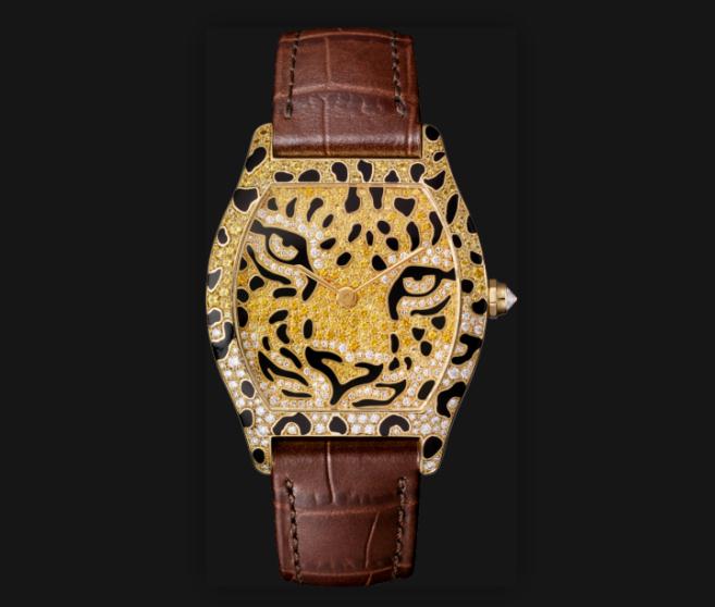 The fine copy Cartier Tortue Regard De Panthère watches have brown leather straps.