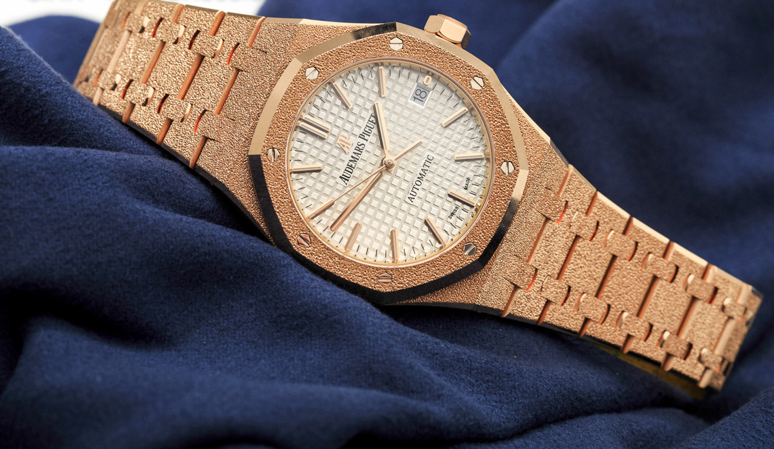 The fancy fake watches are made from rose gold.